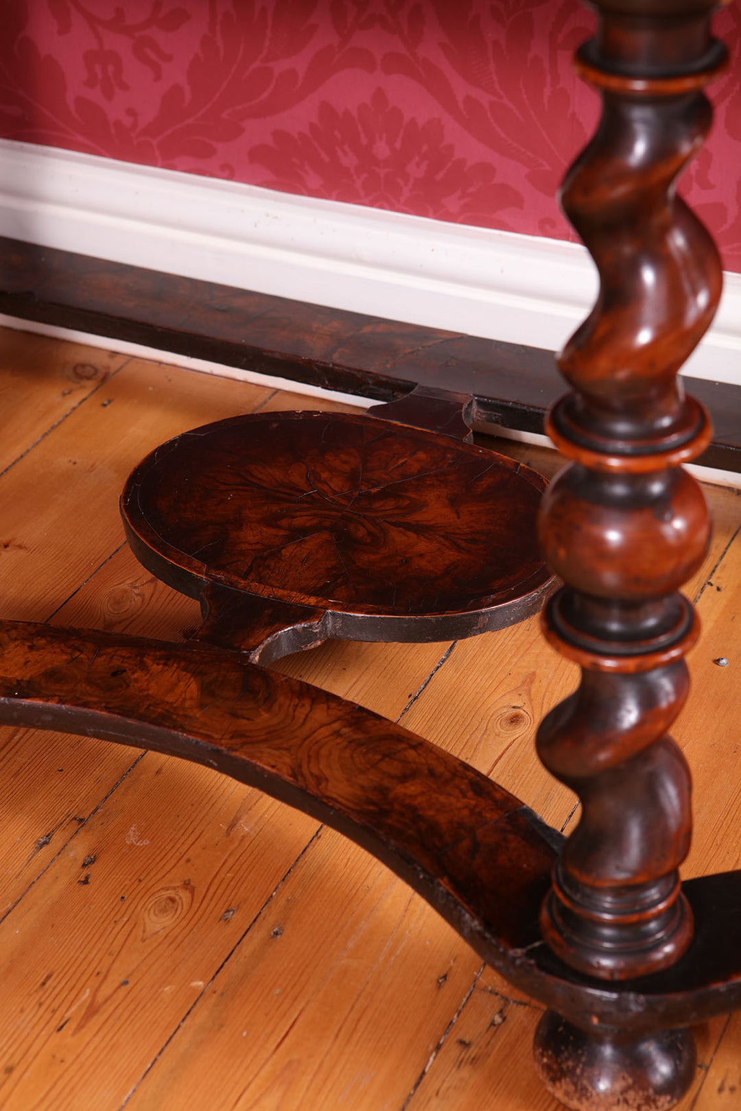 Detail of barley-twist legs and laburnum veneer on base of William and Mary cabinet by Collection PK10