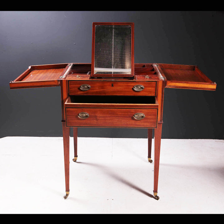 George III dressing table with folding lid and mirror by Thomas Sheraton, vintage mahogany, Collection NE10
