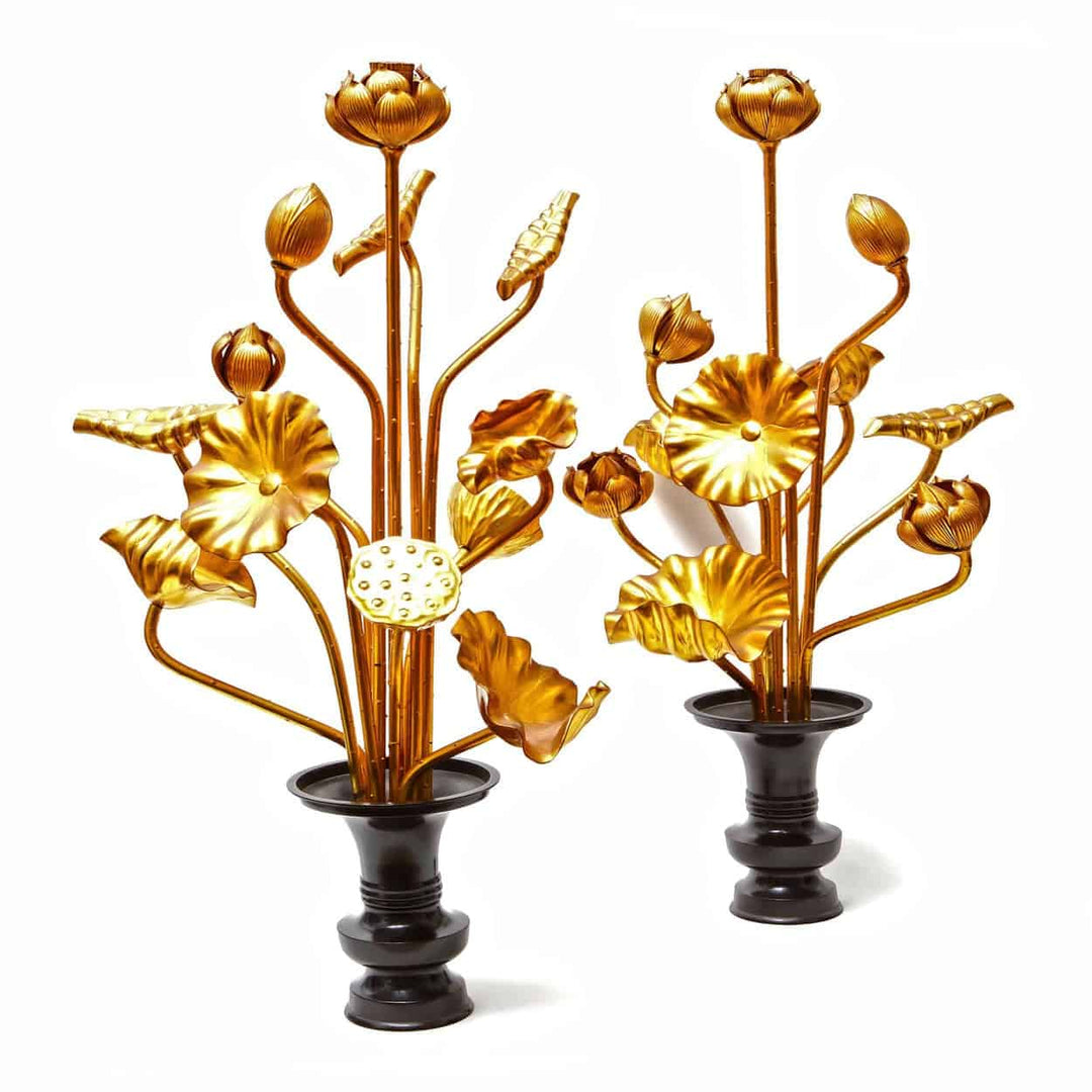 A pair of Japanese Ikebana Flower bouquets
