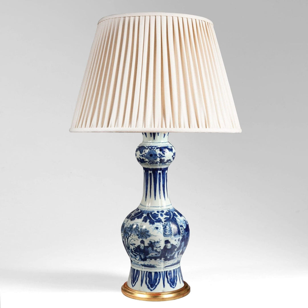 Delft blue & white table lamp