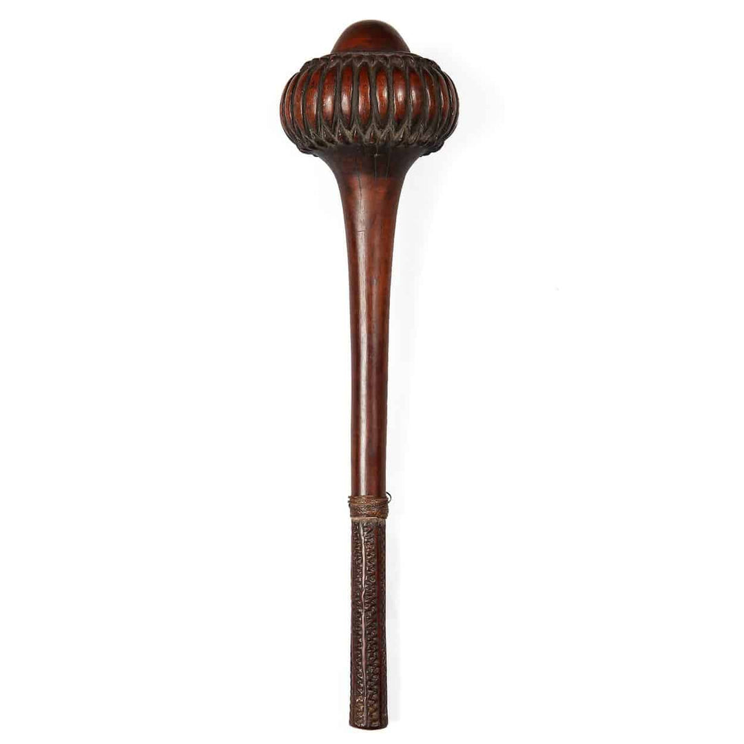 Ula Fijian War Club – Ethnographic Oceanic Throwing Club made of dark polished wood with carved handle detail.