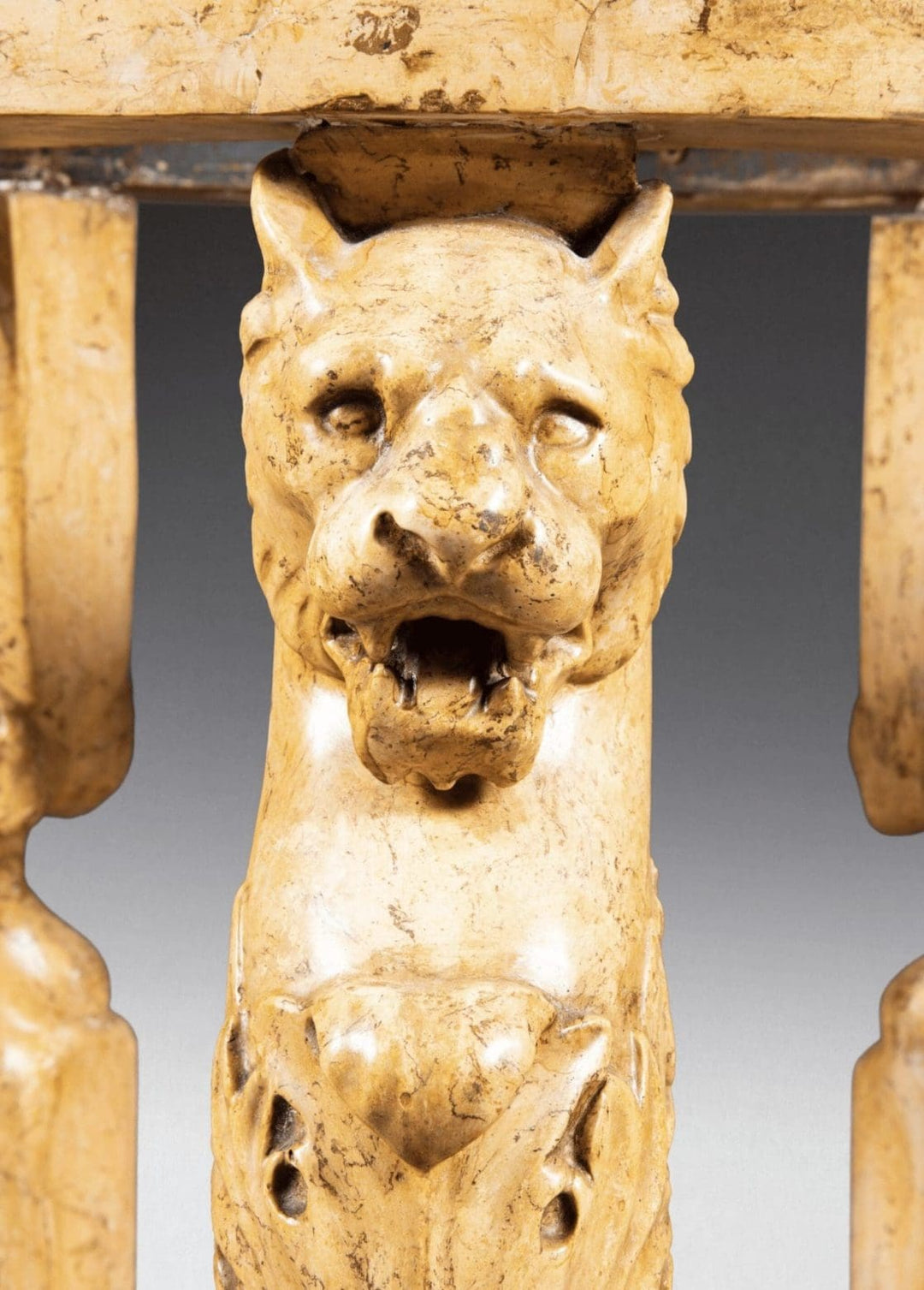 Italian ‘Siena marble’ Scagliola Tripod Table close-up of lion monopodiae leg carved in marble circa 1830