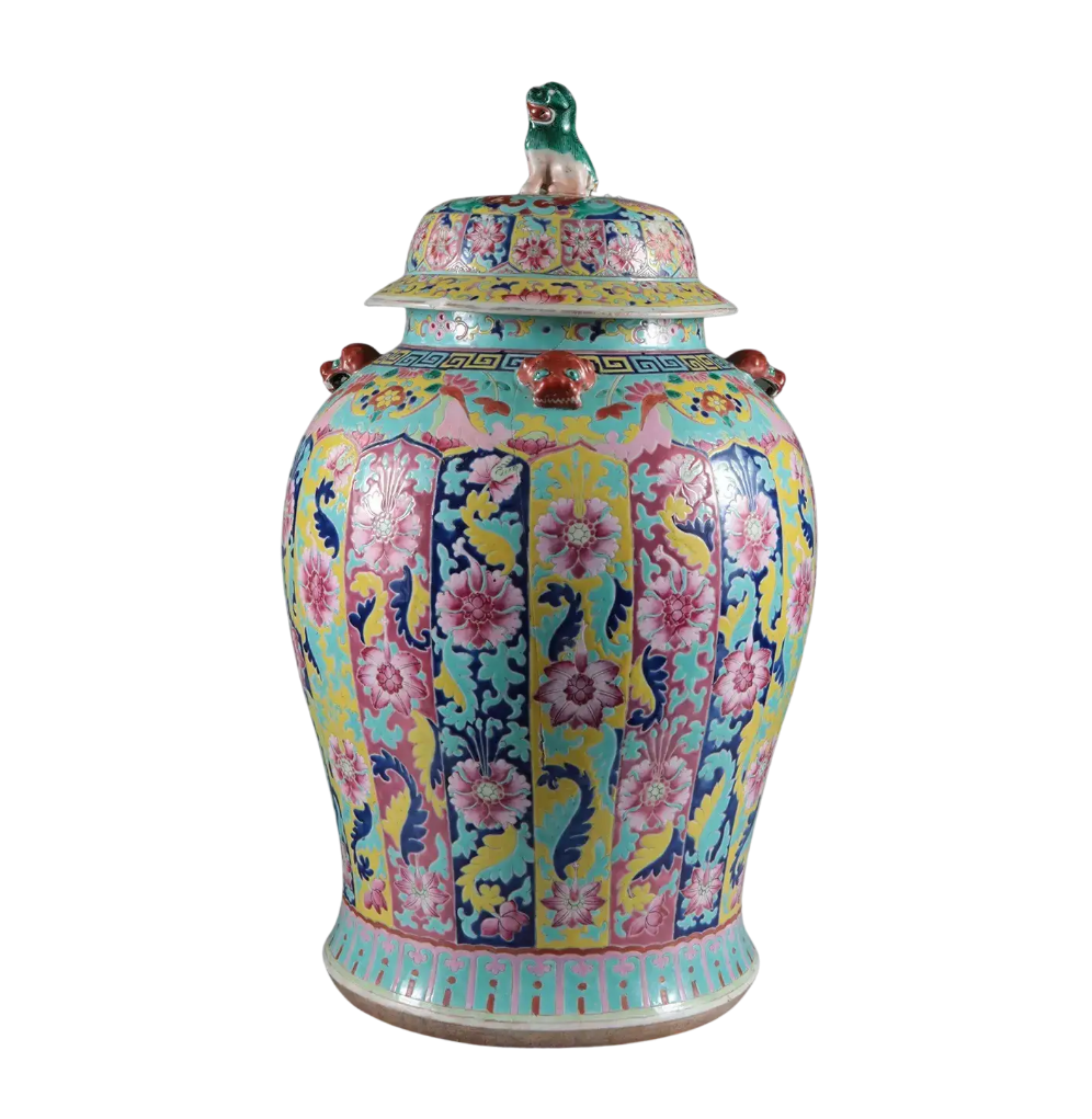 Large 19th-century Qing Dynasty Chinese porcelain vase with colorful floral and guardian lion designs by Collection EE20