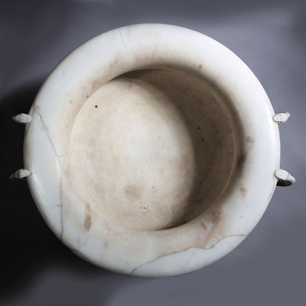 Lorenzo Bartolini Neo-Classical tazza in statuary marble with snake handles, circa 1810, Italian craftsmanship.