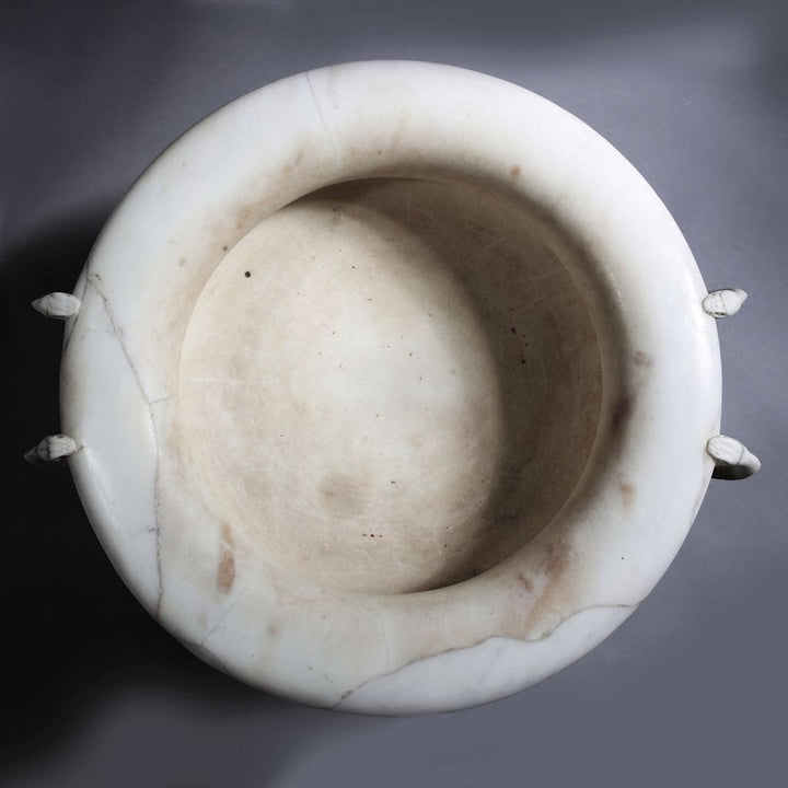 Lorenzo Bartolini Neo-Classical tazza in statuary marble with snake handles, circa 1810, Italian craftsmanship.