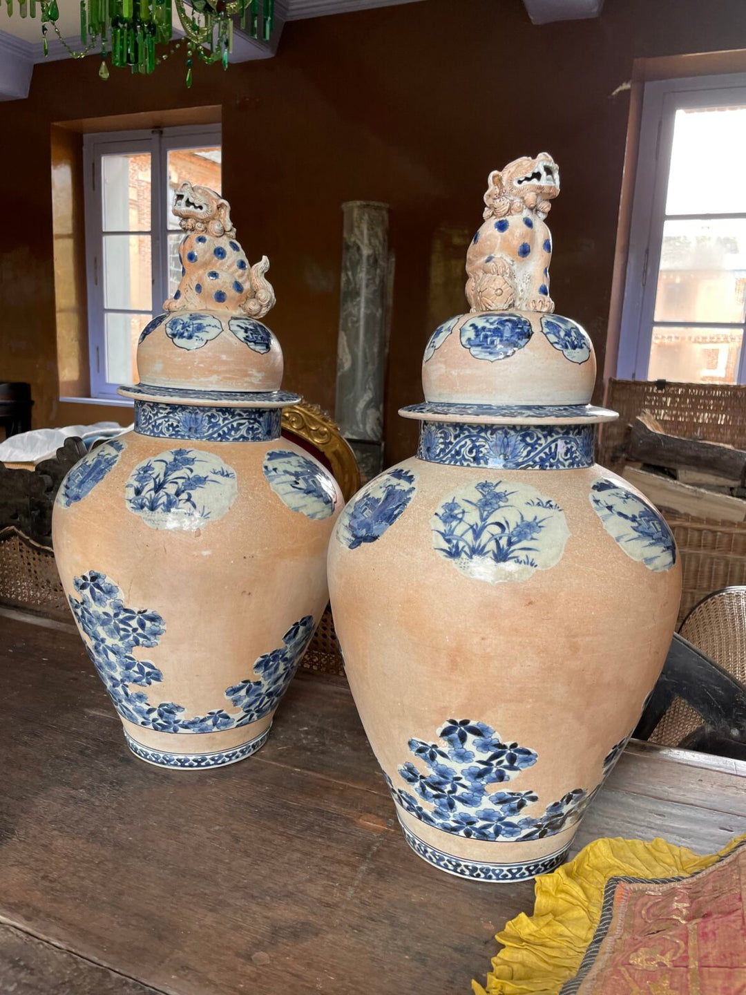 Early 18th century Arita porcelain vases with cobalt blue floral designs and mythical Temple Lion tops from Collection EE20