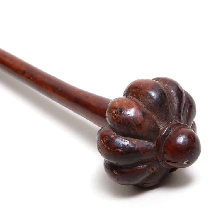 Lobed Tribal Fijian Ula Throwing Club with nine lobes, wooden hand-carved weapon, Fiji circa 1750, 41 cm length.