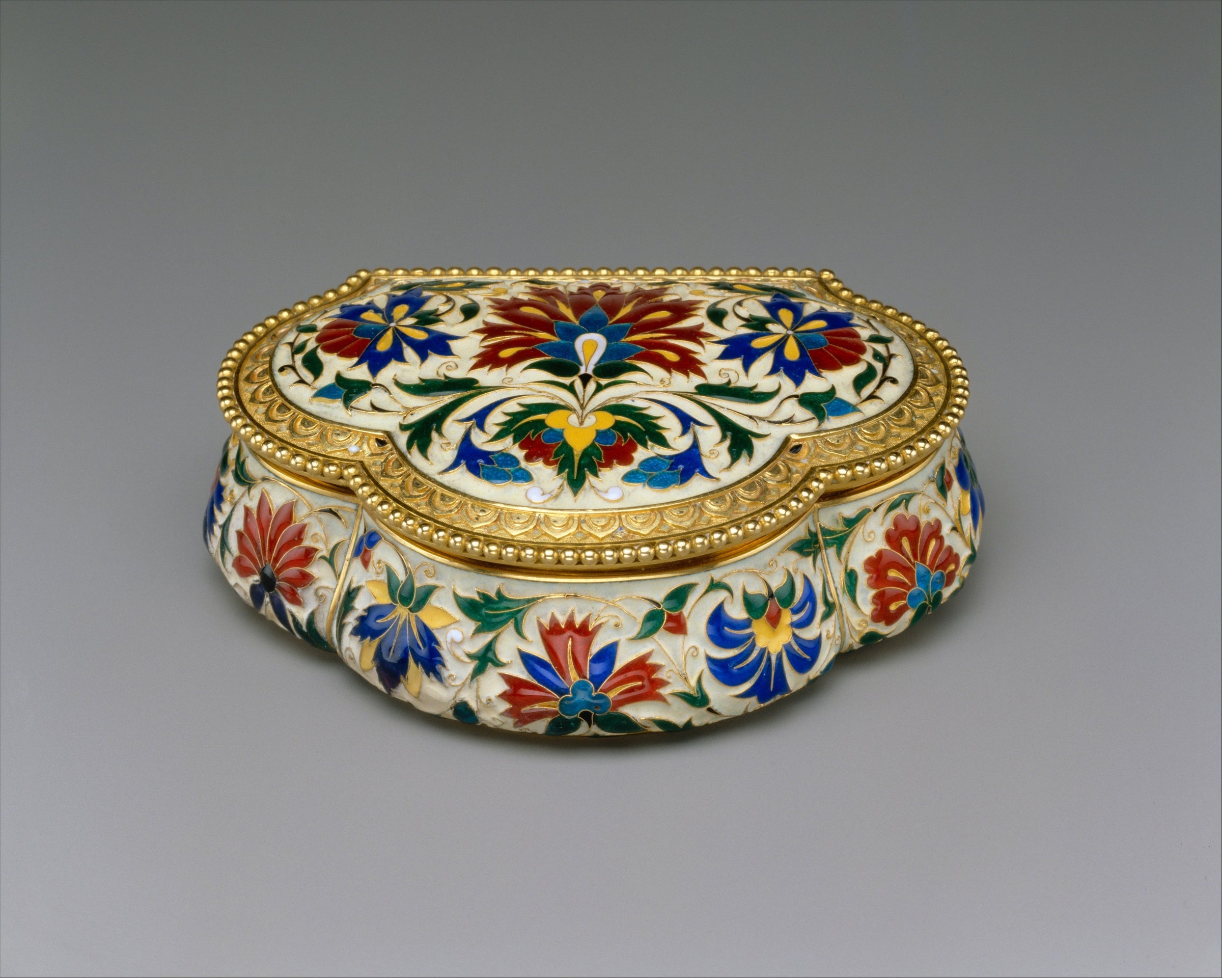 Persian Decorative Arts and Weaponry of the 19th Century: Cultural Fusion and Craftsmanship