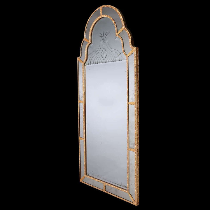 Queen Anne Border Glass Giltwood Pier Mirror with original hand-beveled mercury plates and ornate scallop edging.