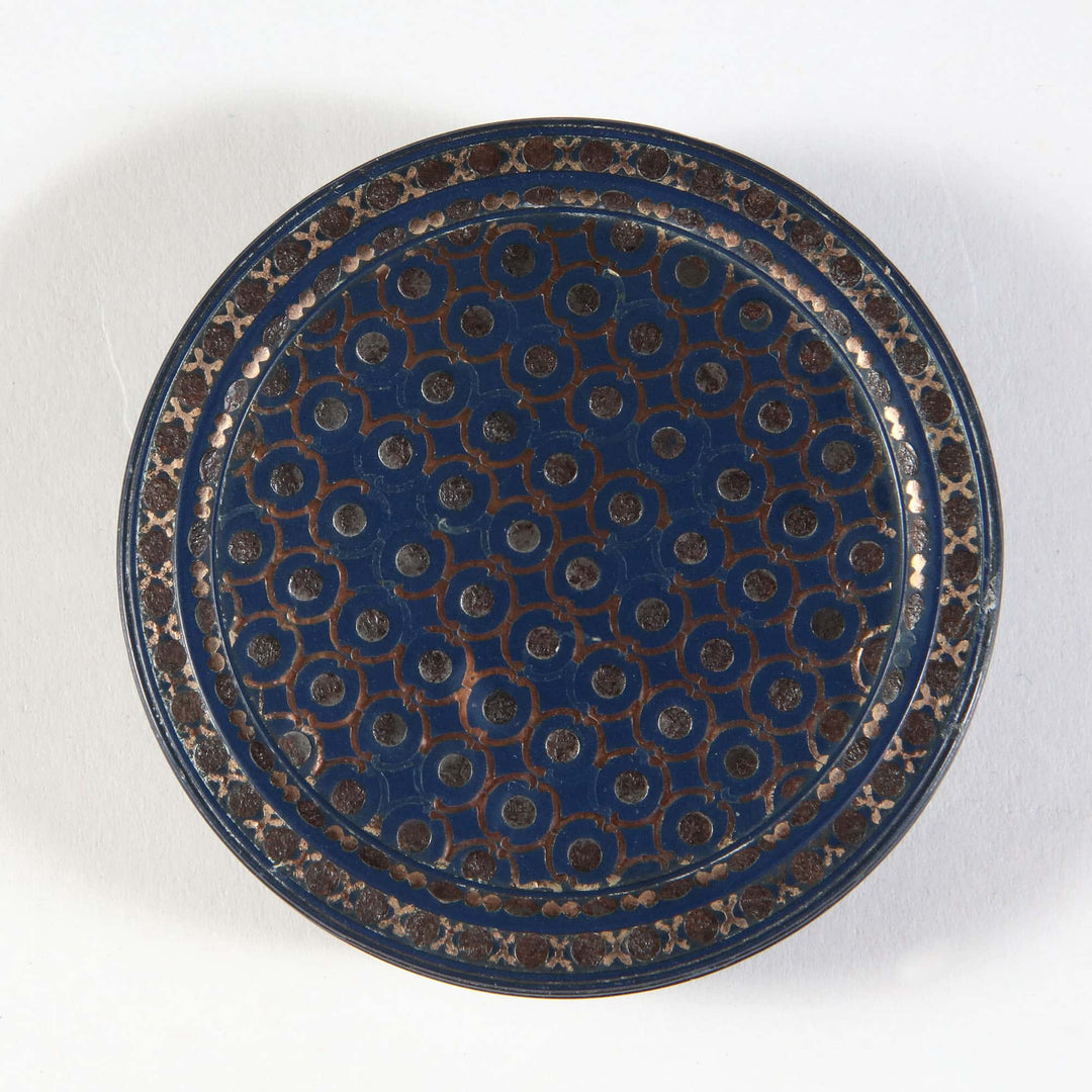 Fine Pique work tortoiseshell snuff box