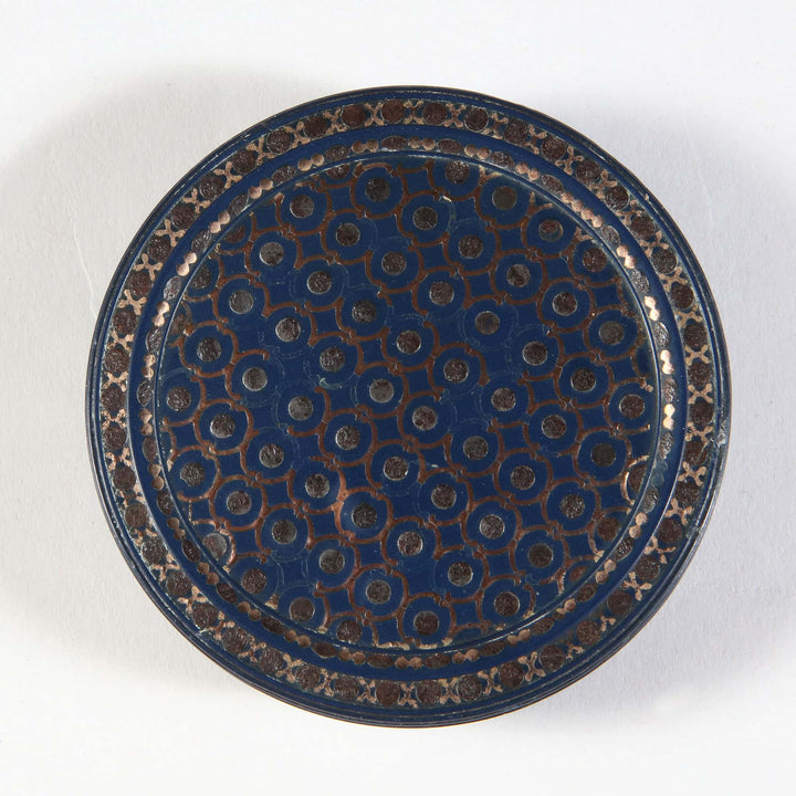 Fine Pique work tortoiseshell snuff box