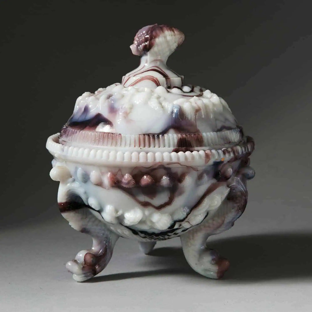 An agate glass sweetmeat dish