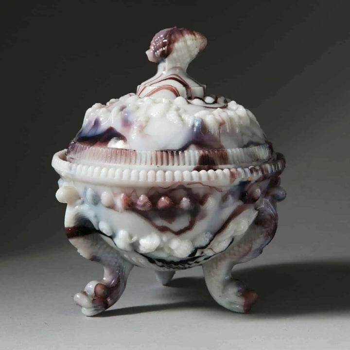 An agate glass sweetmeat dish