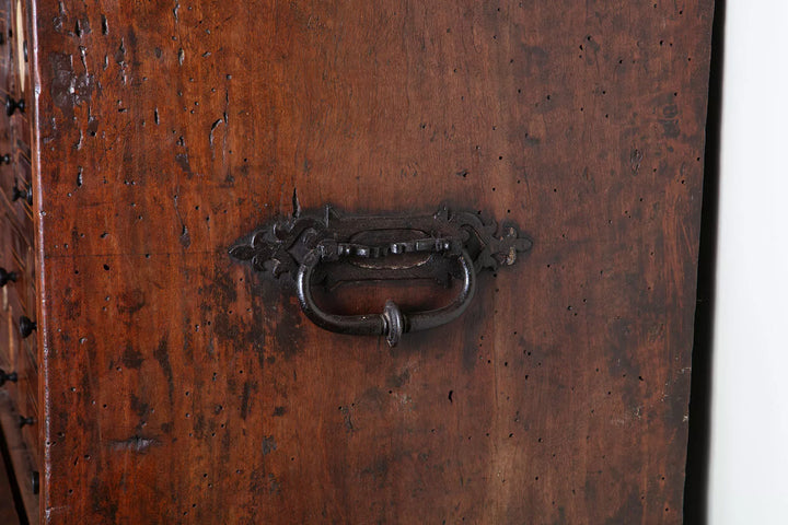 Spanish walnut Vargueno on stand | 17th Century