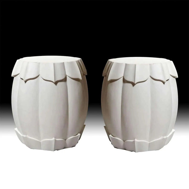 Pair of white fluted end tables by Andrew Allfree, modern design, 55 cm height, 53.5 cm diameter, made in India.