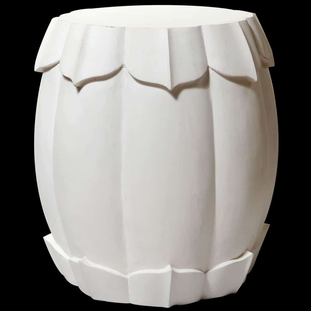 Pair of white fluted end tables by Andrew Allfree, modern design with 55 cm height and 53.5 cm diameter.