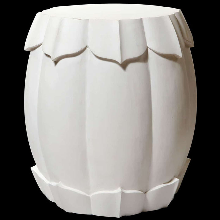 Pair of white fluted end tables by Andrew Allfree, modern design with 55 cm height and 53.5 cm diameter.