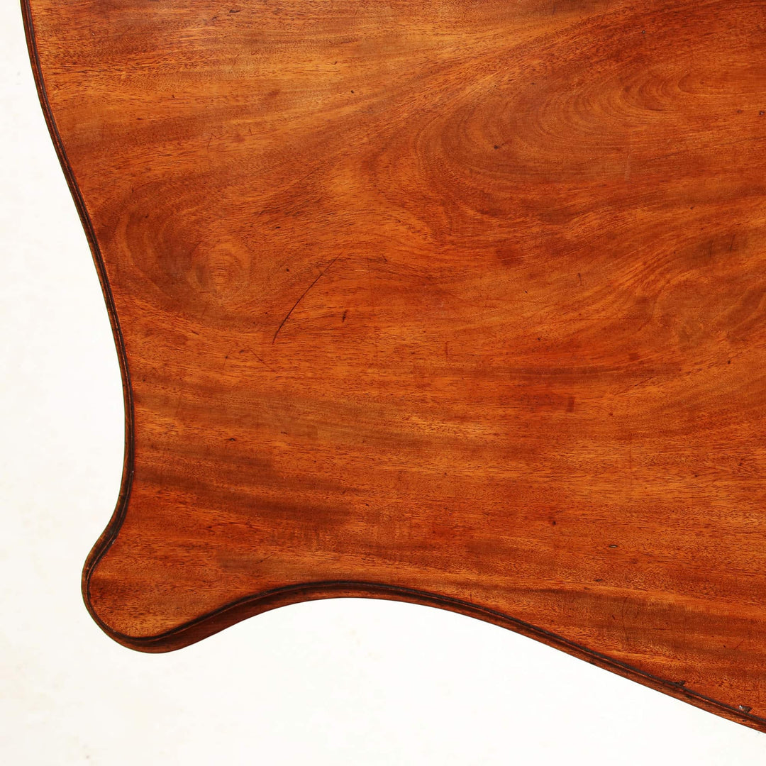 Henry Hill of Marlborough | George III Serpentine Chest of Drawers