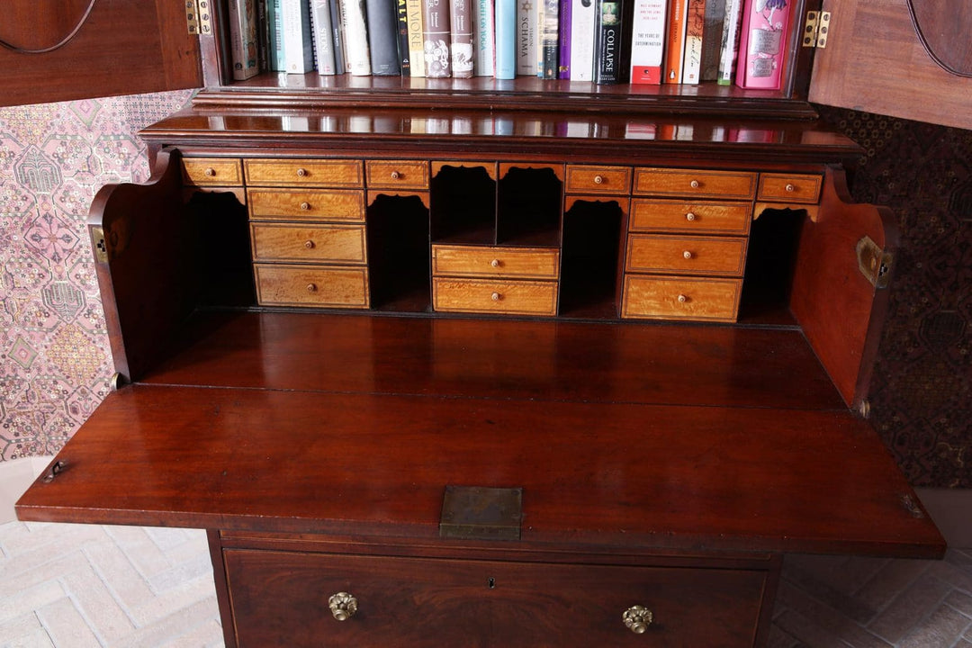Narrow George III Hepplewhite Secretaire Bookcase