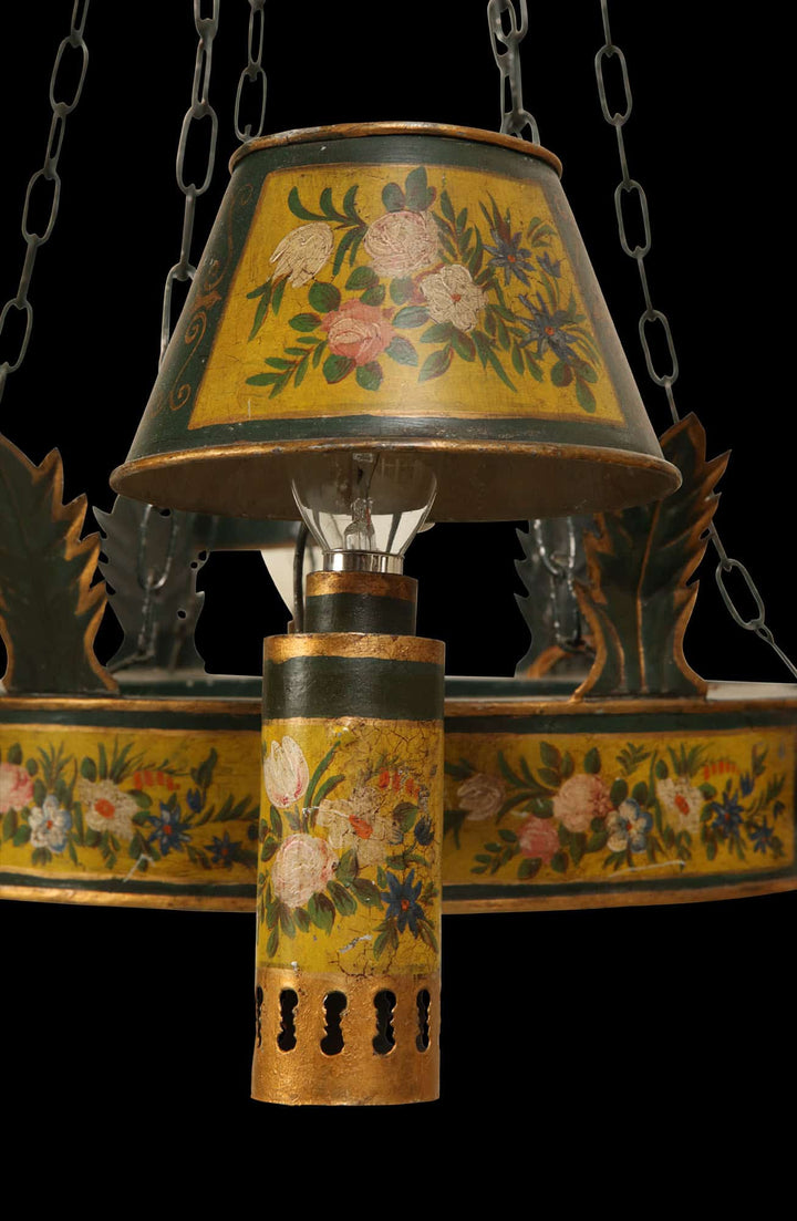 Napoleon III Six Light Tôle Chandelier