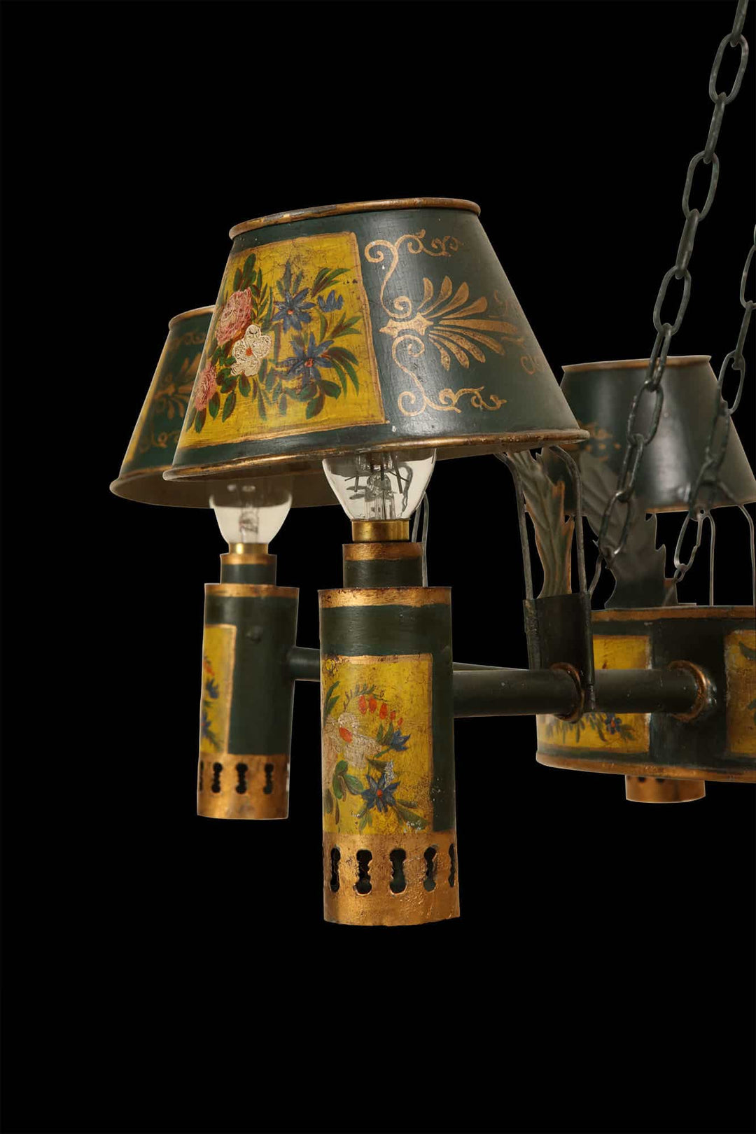 Napoleon III Six Light Tôle Chandelier
