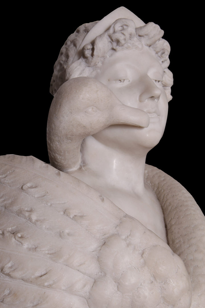 Leda and the Swan | Marble Bust carved in white marble, Italian Risorgimento, circa 1880, height 72 cm.
