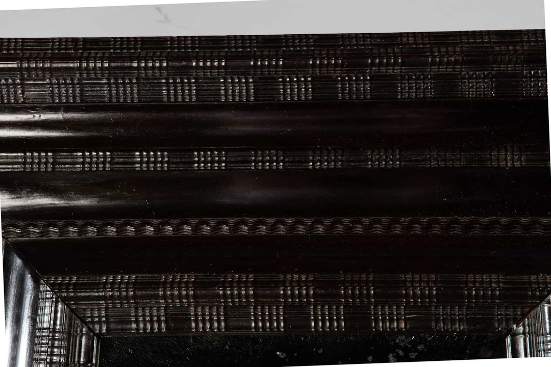 Chequerboard Ripple Moulded Mirror - Dutch Ebonised with detailed Flemish ebonised ripple frame in black, circa 1720.