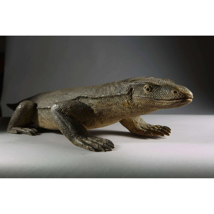 CARVED WOOD FIGURE OF A KOMODO DRAGON, INDONESIA, 20TH CENTURY