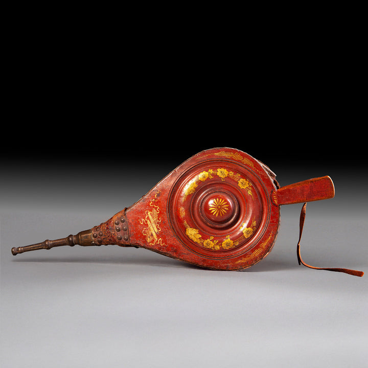 Japanned and gilt-decorated English fireplace bellows with raised circular boss, Collection TH30 elegant design