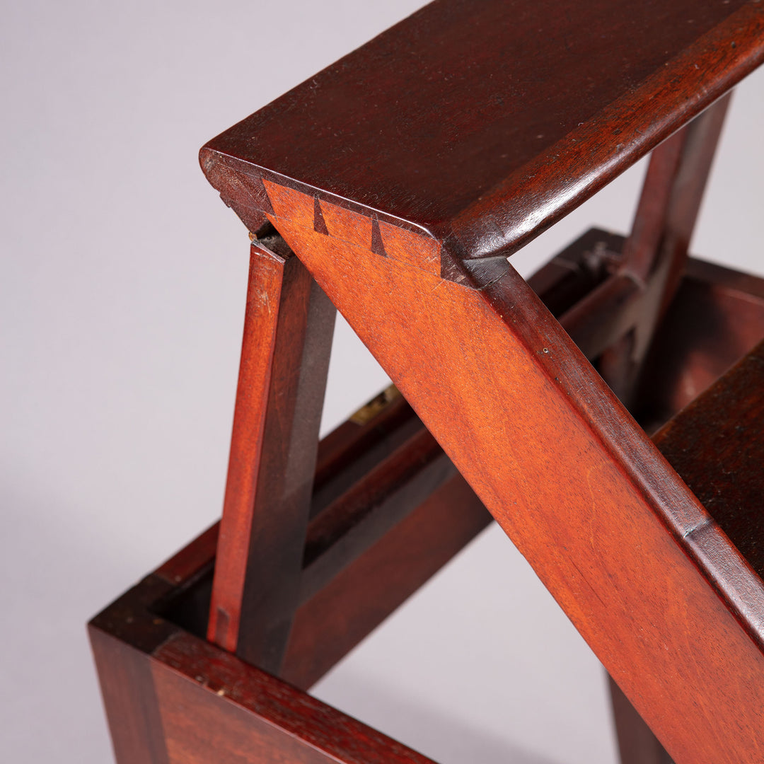 A metamorphic set of library steps
