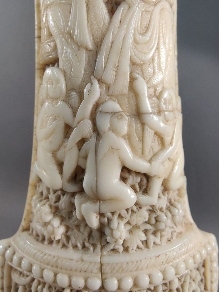 A Qajar Marine ivory-hilted dagger (Jambiya)