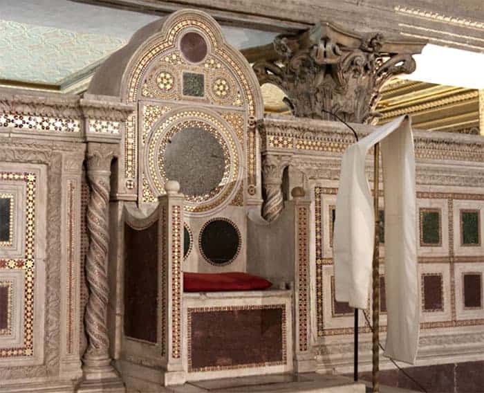Important Antique Italian Marble Centre Table with intricate Florentine granito verde and specimen marble inlaid design, circa 1870.