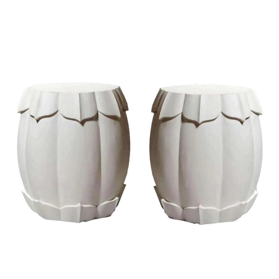 Pair of white fluted end tables by Andrew Allfree, modern design, 55 cm height and 53.5 cm diameter each.