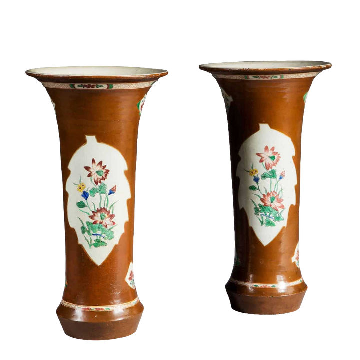 Pair Of Japanned Berlin Chinoiserie Wucai Batavia Trumpet Vases