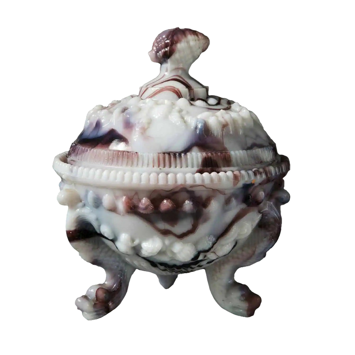 An agate glass sweetmeat dish