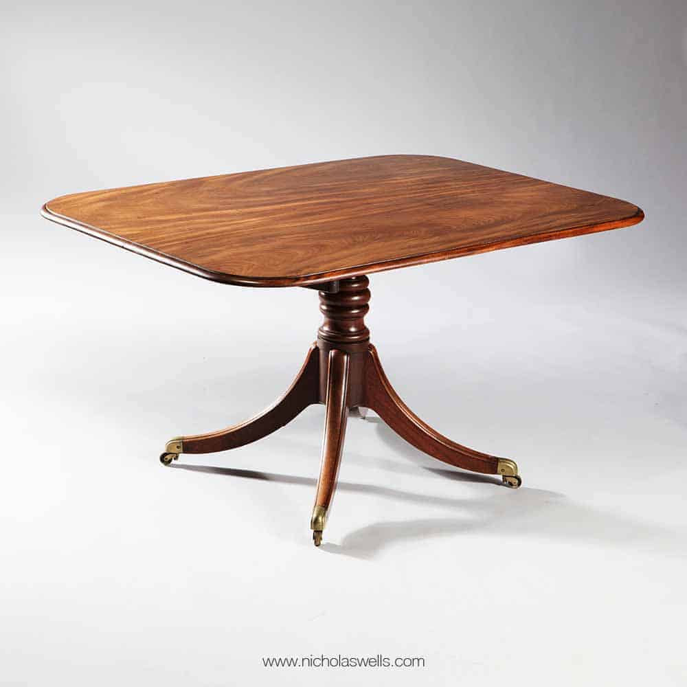 Georgian Flame Mahogany Tilt Top Dining Table